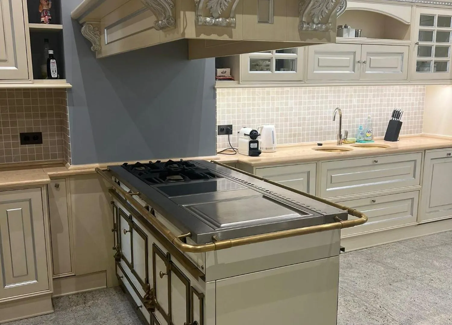 4 Bedroom Prestigious Baroque Apartment Near Trocadero Paris