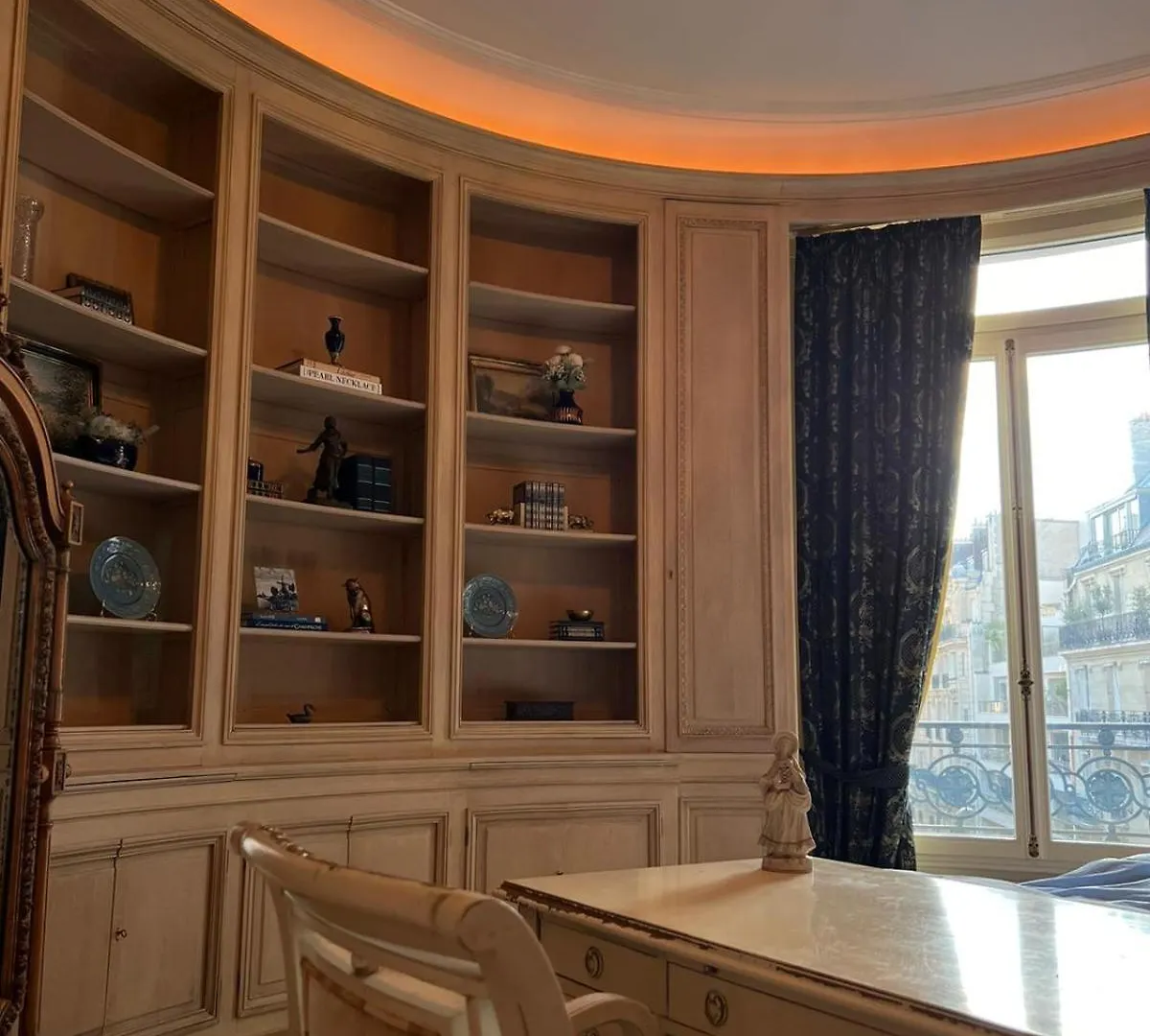4 Bedroom Prestigious Baroque Apartment Near Trocadero Paris