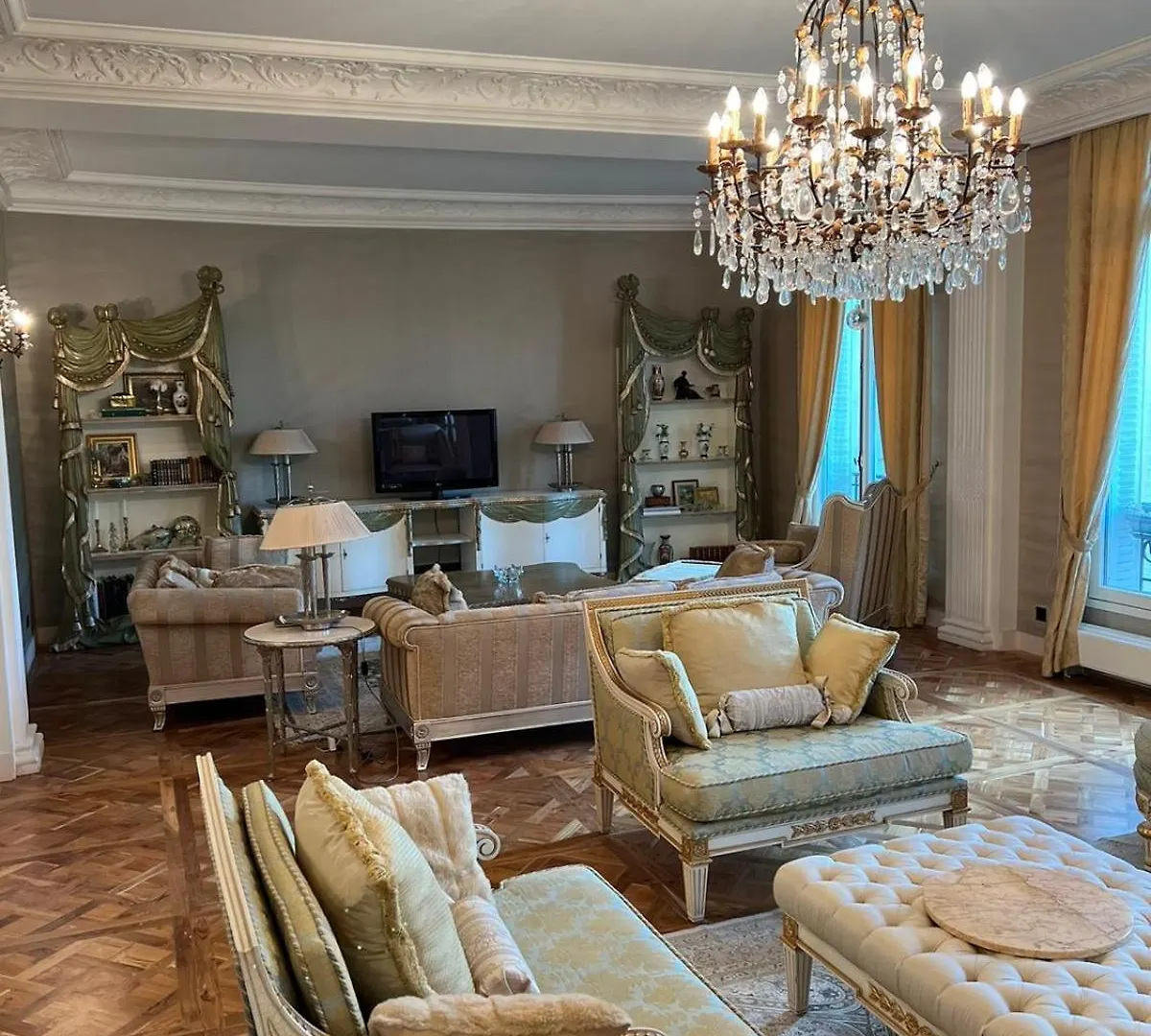 4 Bedroom Prestigious Baroque Apartment Near Trocadero Paris
