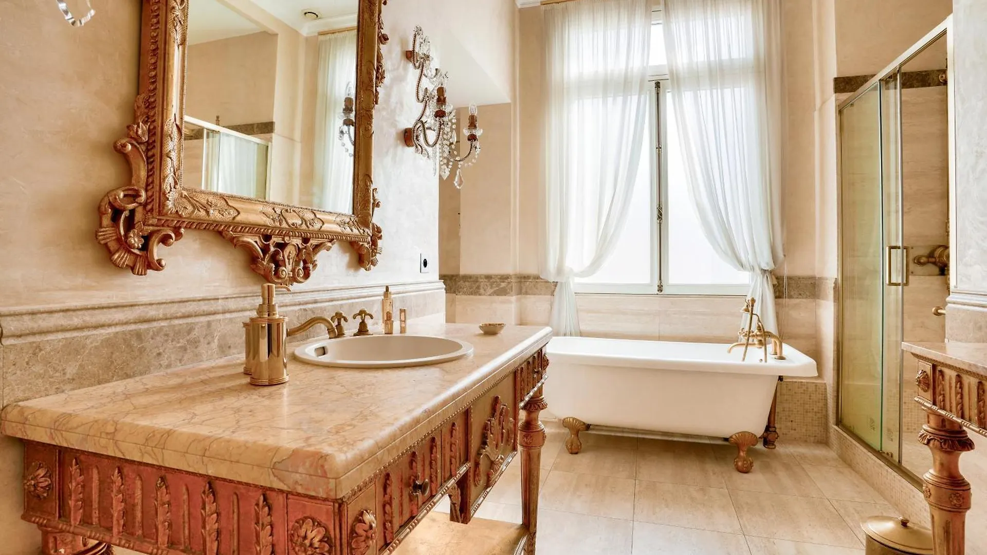 4 Bedroom Prestigious Baroque Apartment Near Trocadero Paris France